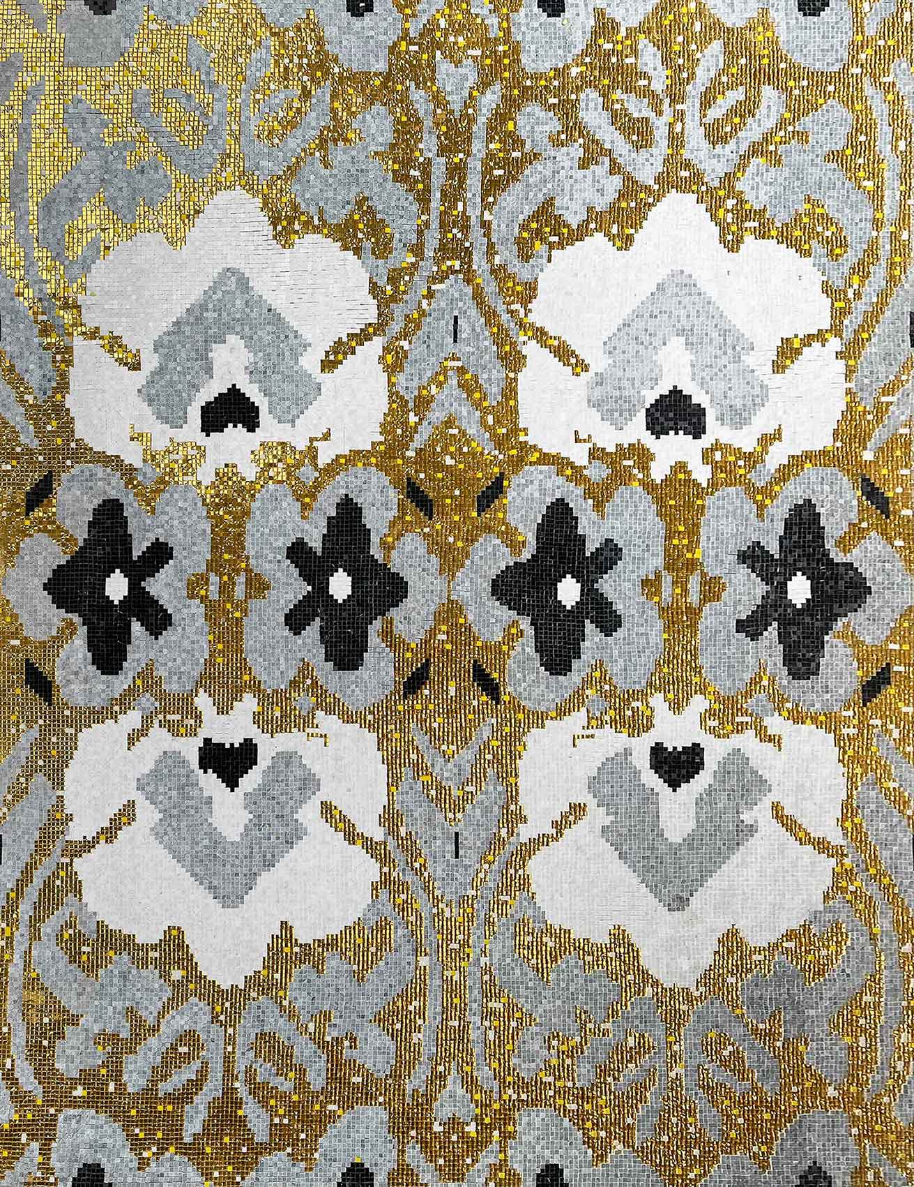 Floral Pattern - Glass Mosaic Flowers Backsplash - Mesh Backing
