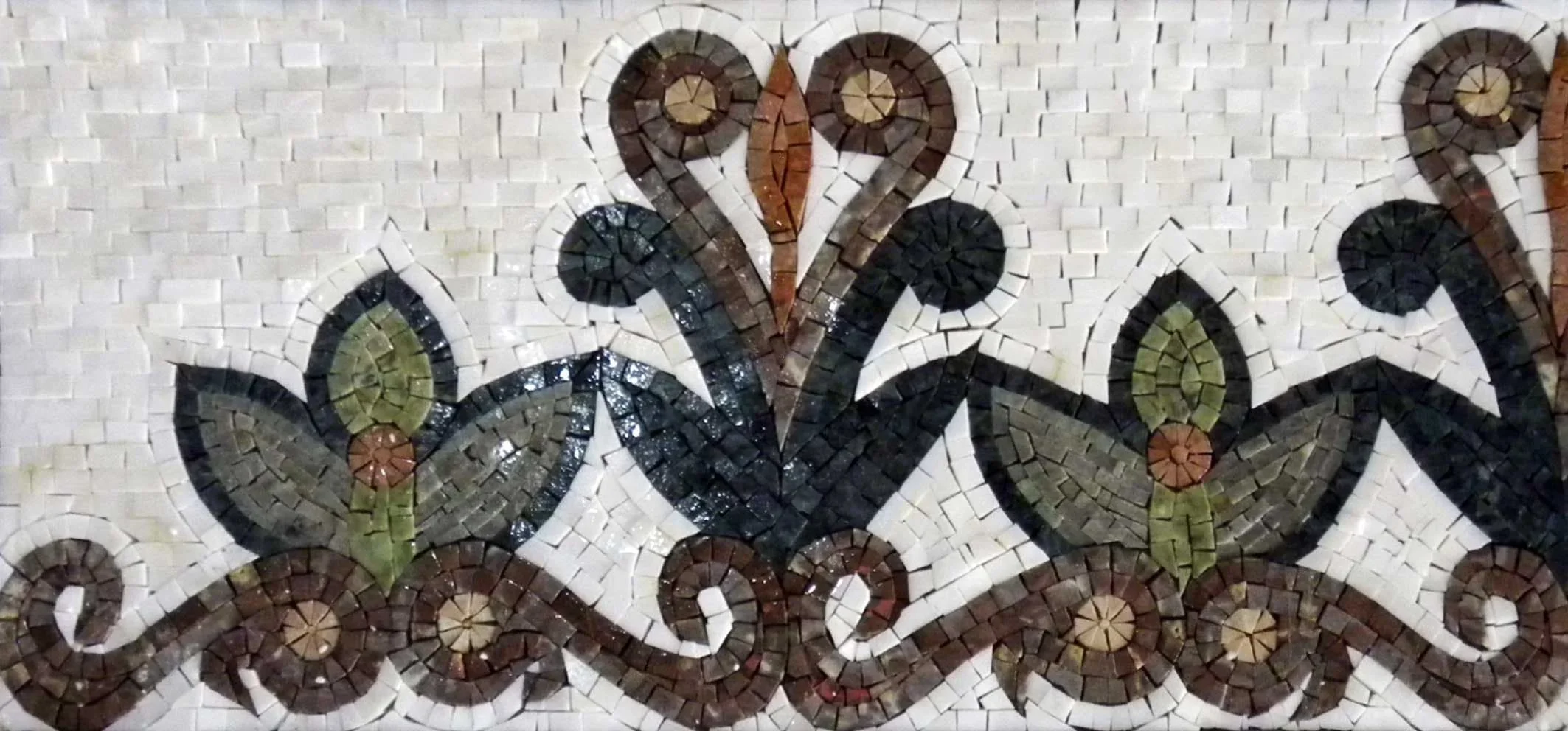 Floral Motif - Marble Mosaic Algerian Border - Mesh Backing