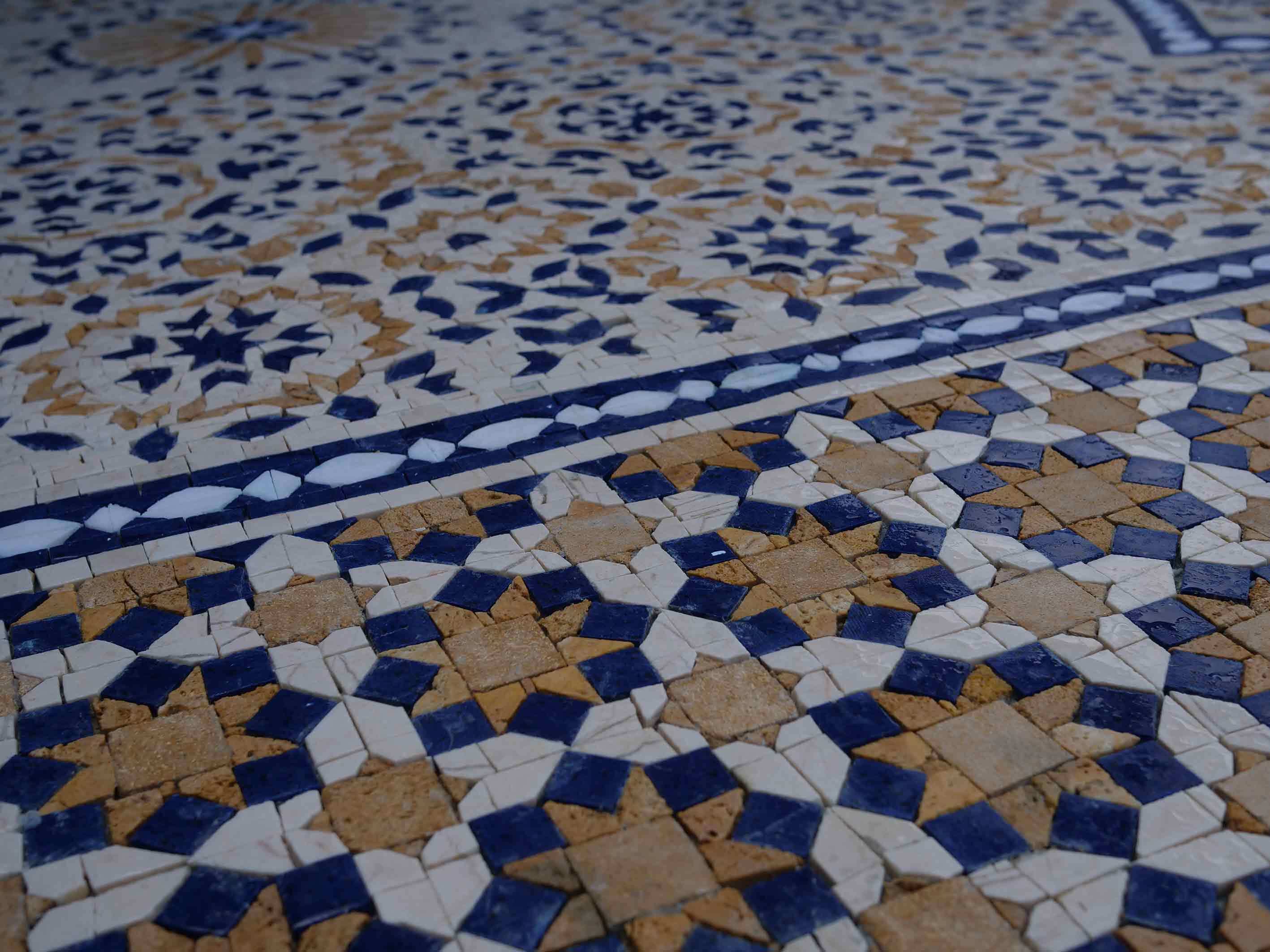 Geometric Starburst Pattern - Mosaic Pathways Round Art Luxury Handcrafted Natural Stone - Mesh Backing - Image 3