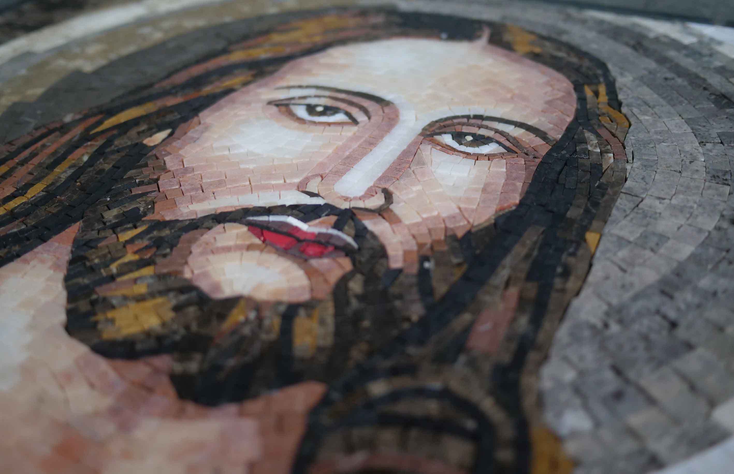Christian Mosaic - Jesus's Sacred Heart - Image 2