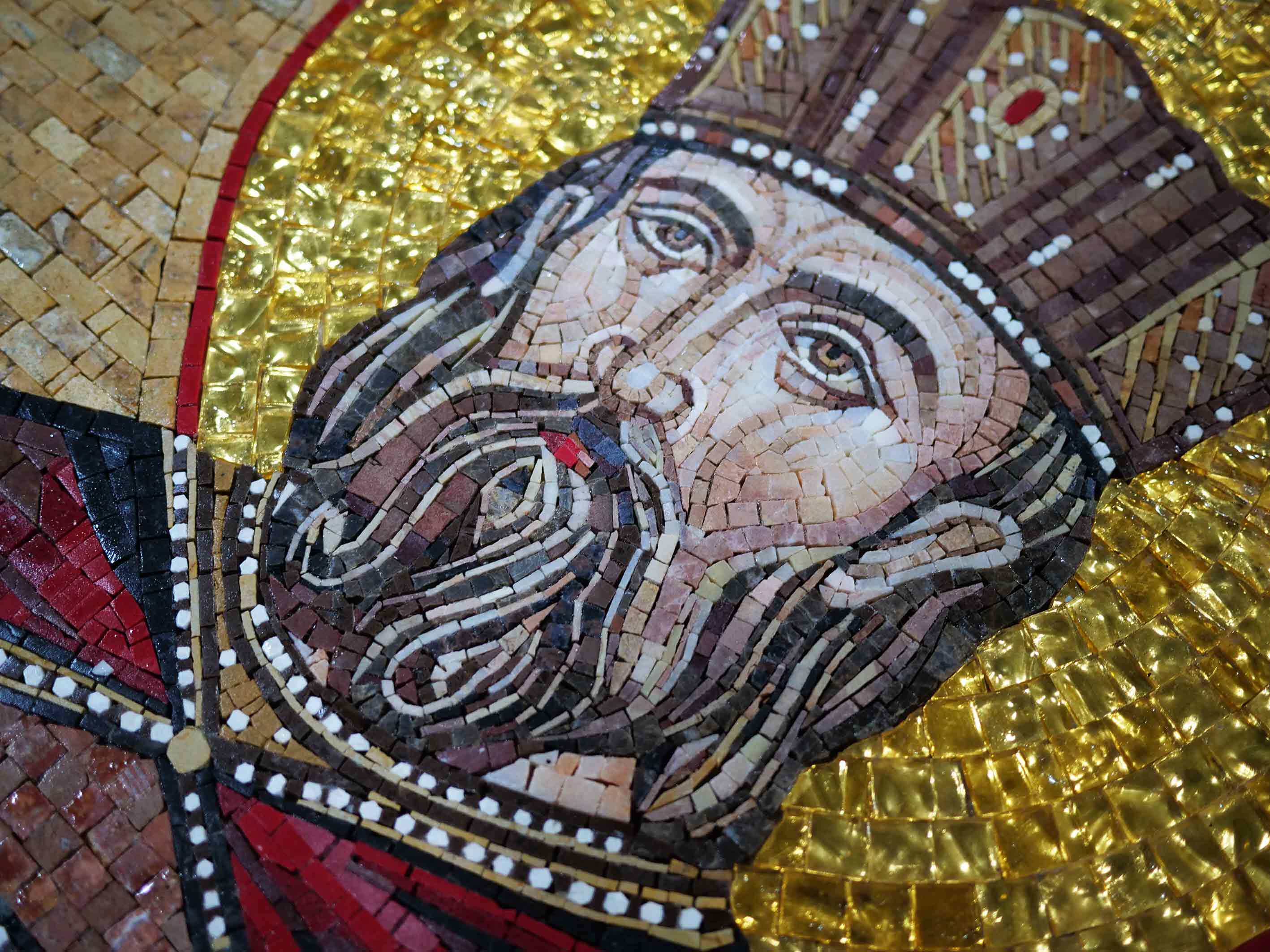 King Holding Church - Glass Mosaic Garden Art Artwork - Mesh Backing - Image 2
