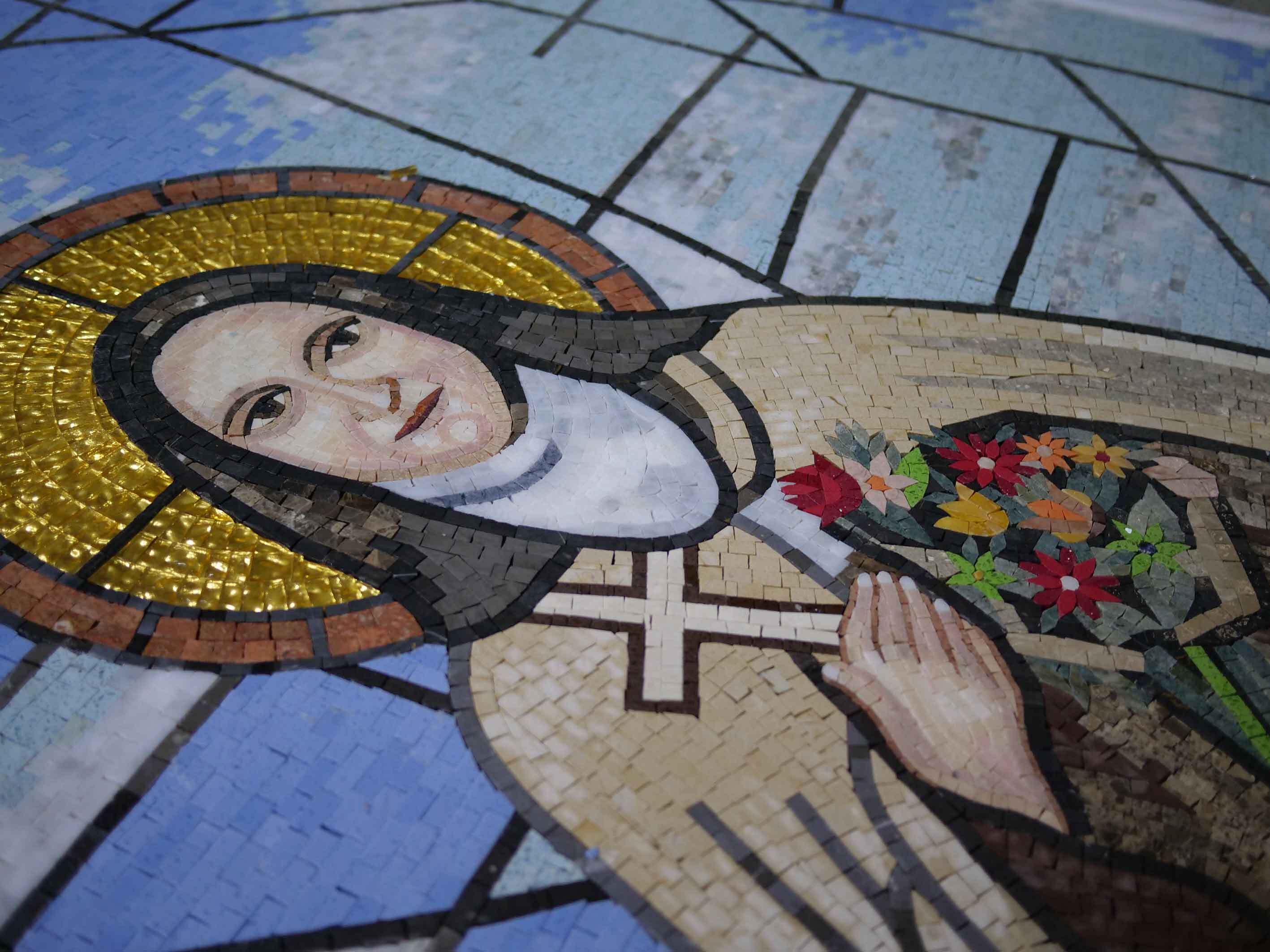 Saint Therese Religious Figure - Greek Mosaic - Mesh Backing - Image 2
