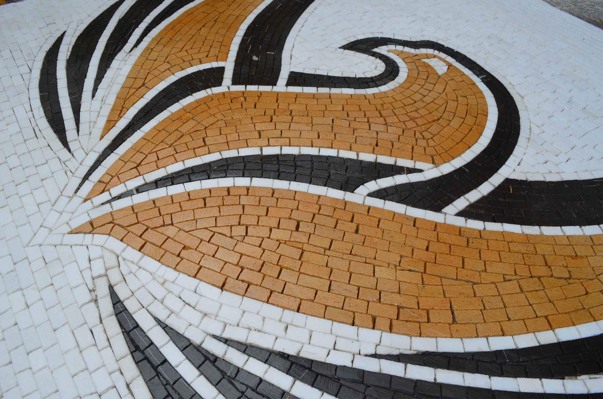 Abstract Eagle Motif - Mosaic Patterns Design - Mesh Backing - Image 2